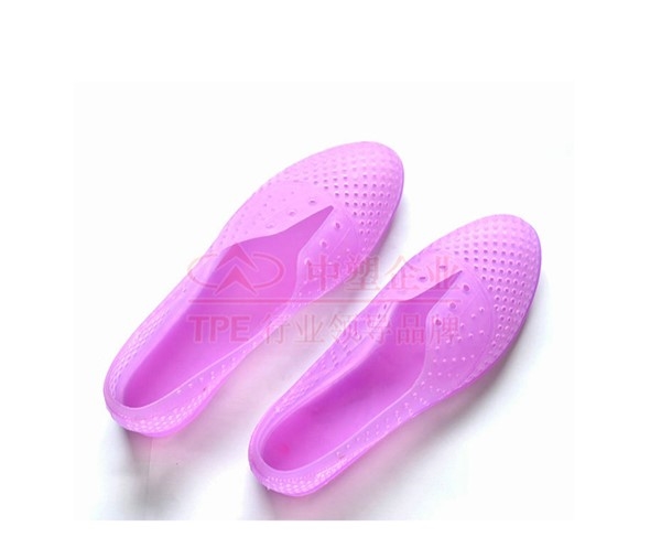 Hogyan lehet megakadályozni a nedvesség felszívódását a TPE anyagokban? Hogyan lehet megakadályozni a nedvesség felszívódását a TPE anyagokban?