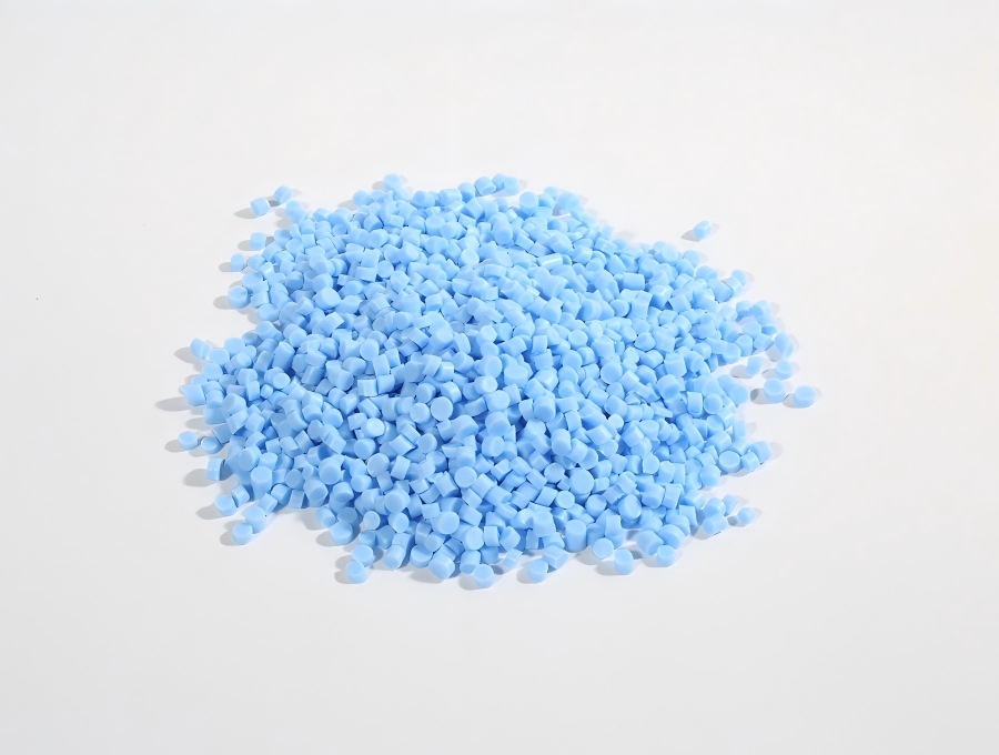 A fröccsöntött TPE anyagból készült termékek felülete kifehéredik – a forma vagy az alapanyag a probléma?